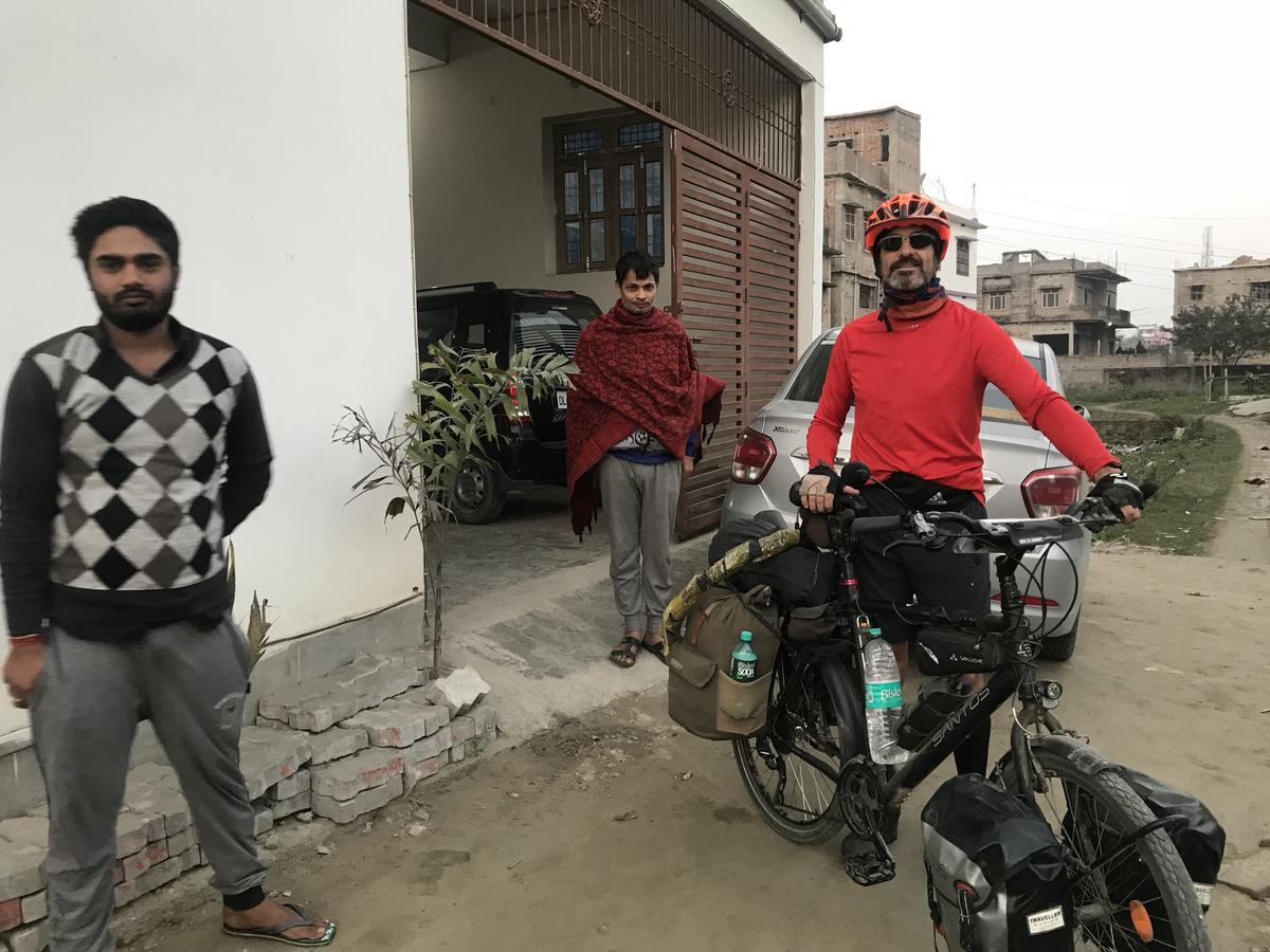 Lummj Guest House Motihari Buitenkant foto